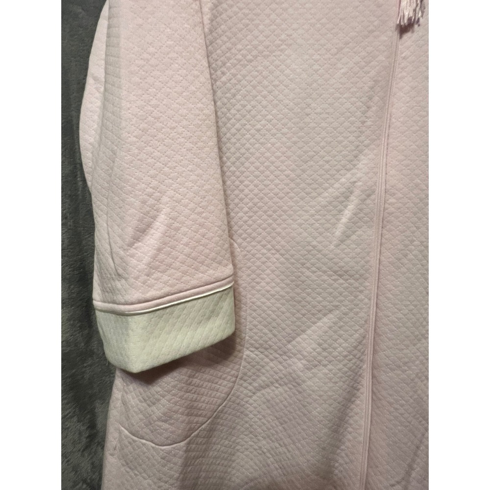 Miss Elaine L Pink Quilted Zip Front Housecoat Duster Robe Embroidered Pockets - Picture 2 of 8